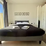 Modern Penthouse דירה *