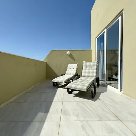 Modern Penthouse דירה