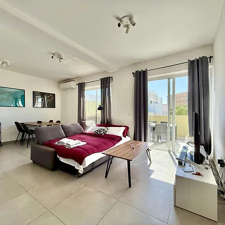 Modern Penthouse * Pietà